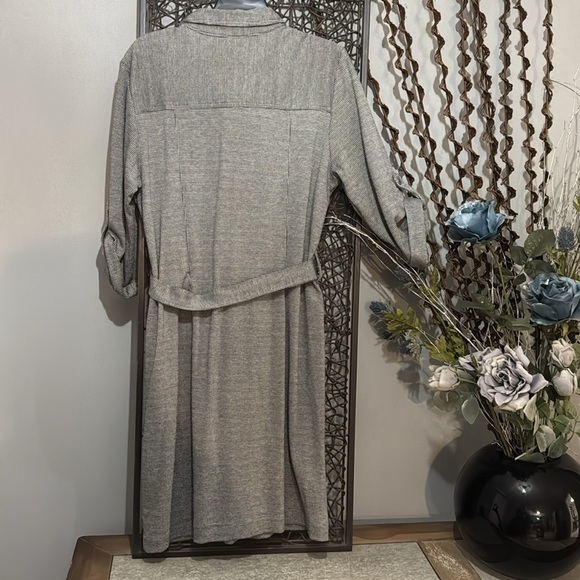 Grey Dress - Picture 2 of 7